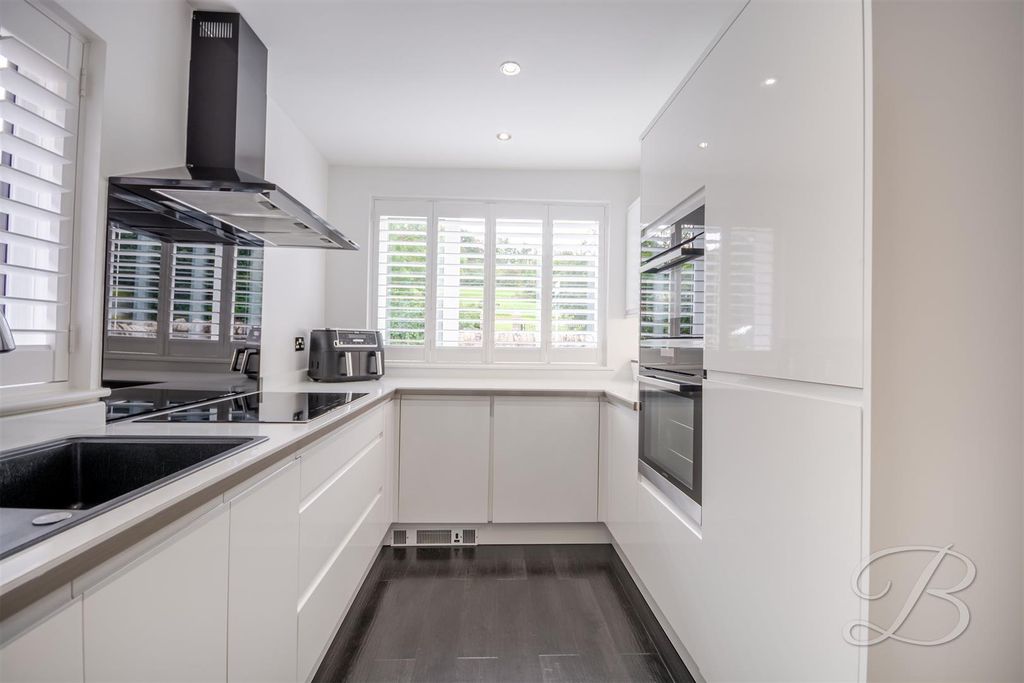 Property photo 2 of 22 Ccltd-11.Jpg