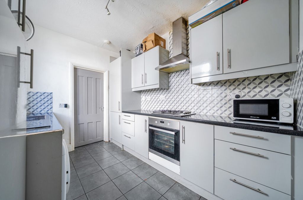Property photo 3 of 11 1525466-21-6Ab2A1...