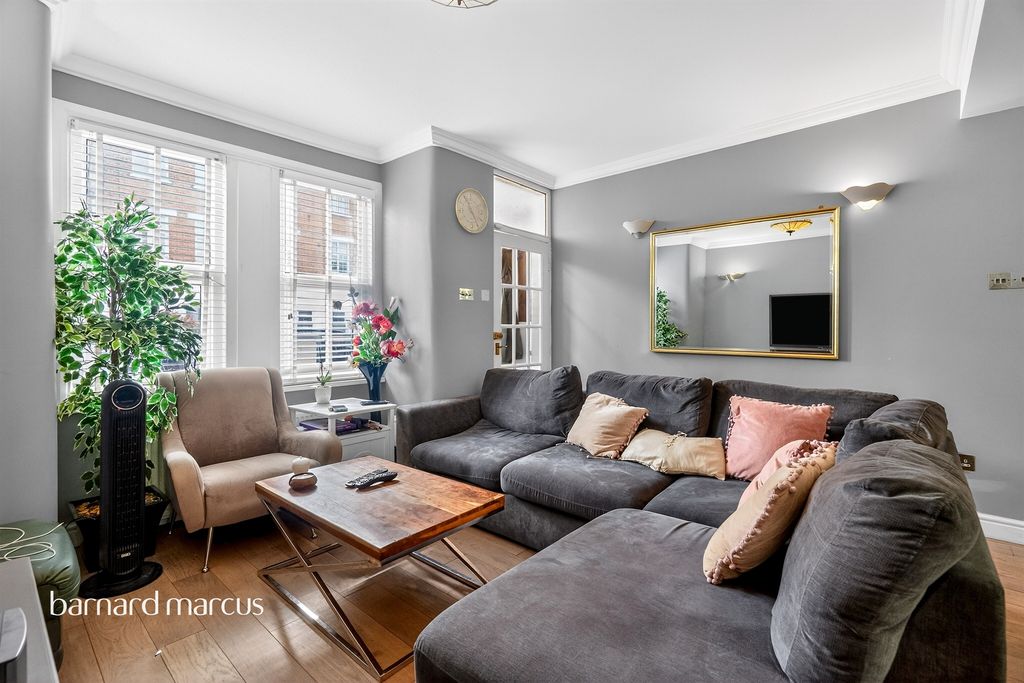 Property photo 2 of 19