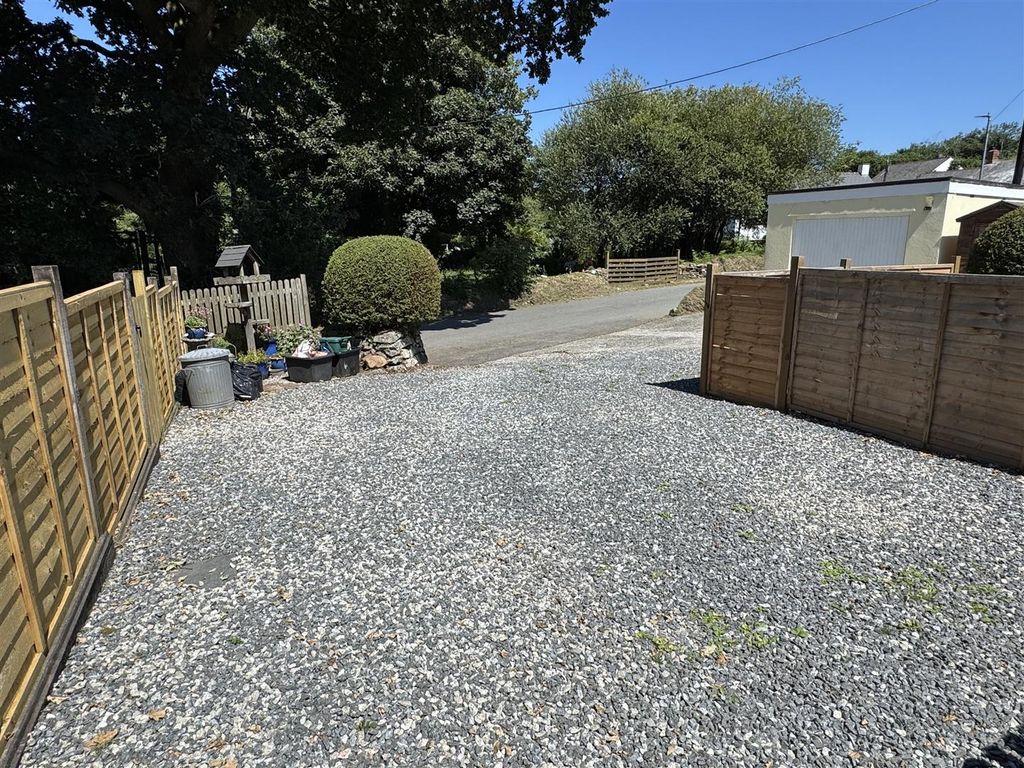 Property photo 2 of 27 Parking Area