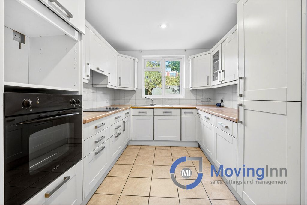 Property photo 2 of 22 Kitchen