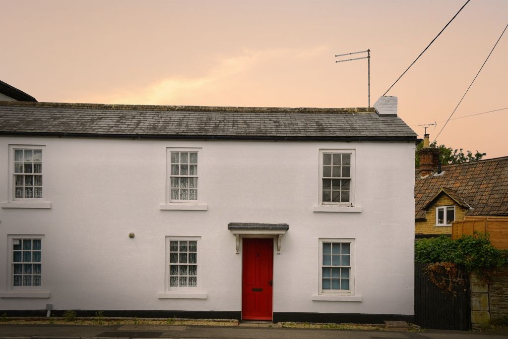 Property photo 2 of 18