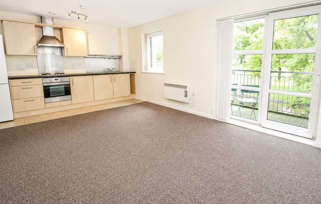 Property photo 2 of 12 Living Space / Kitchen