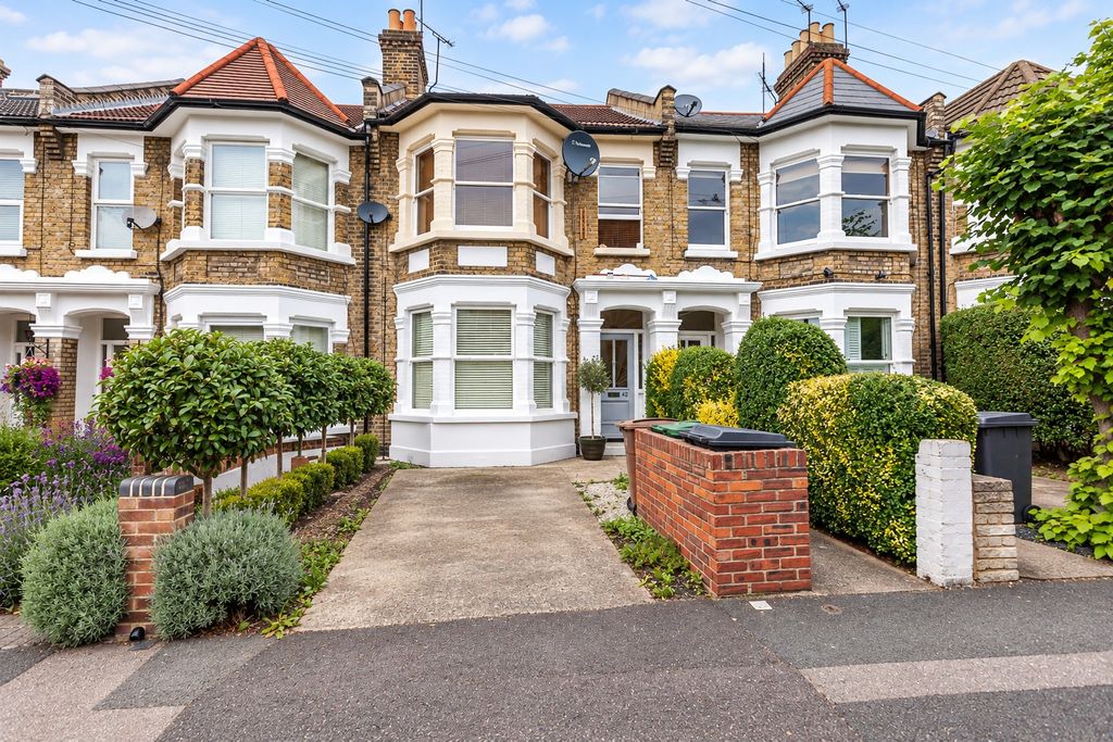 Property photo 1 of 7 5720210