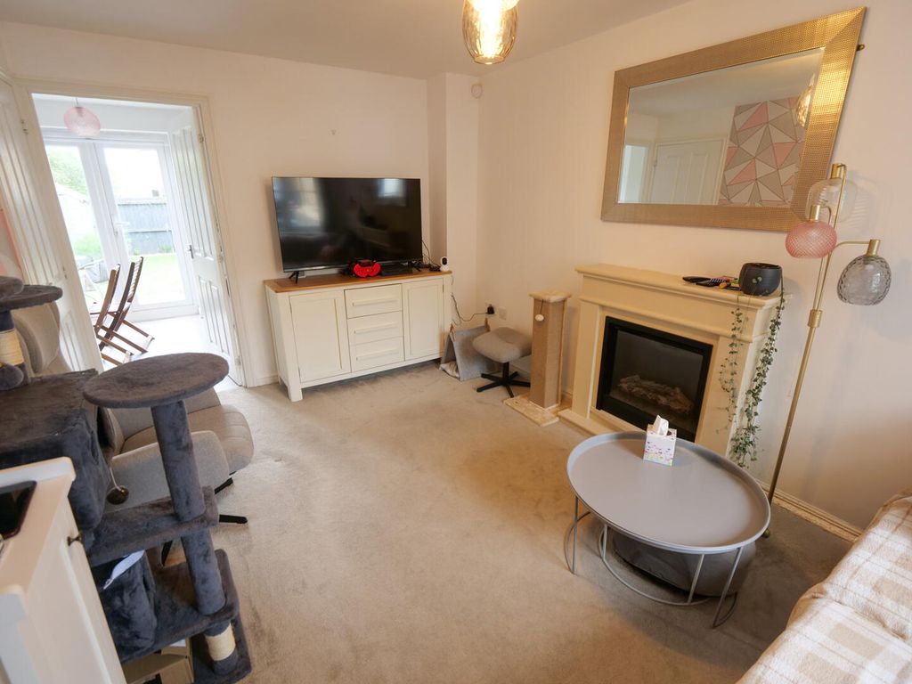 Property photo 2 of 9 Living Room