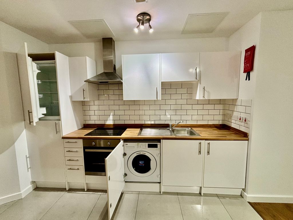 Property photo 2 of 5 Kitchen