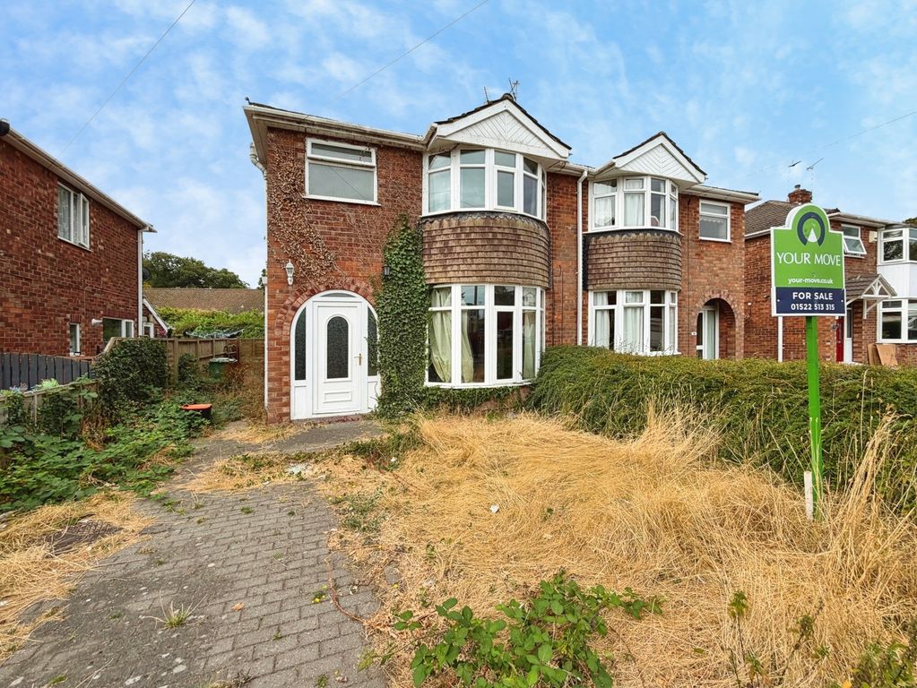 Property photo 1 of 11 Outside