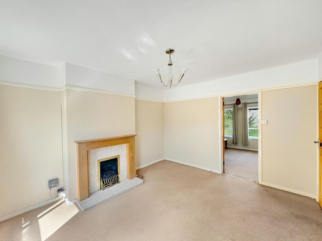 Property photo 3 of 11 Living Room