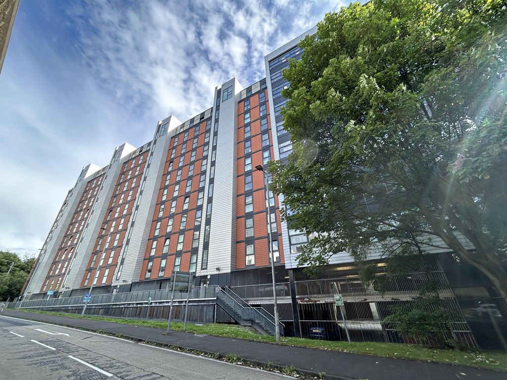 Property photo 2 of 20