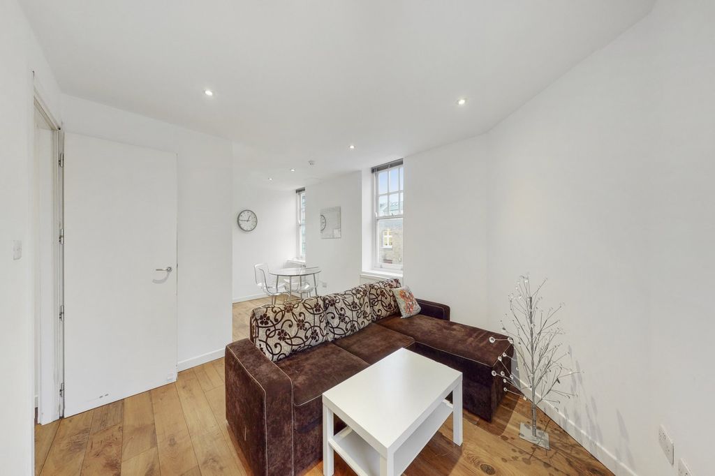Property photo 1 of 12 Picture No. 03