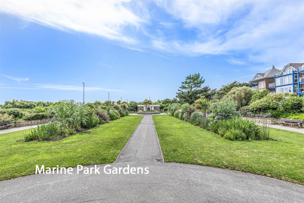 Property photo 2 of 8 (Main)