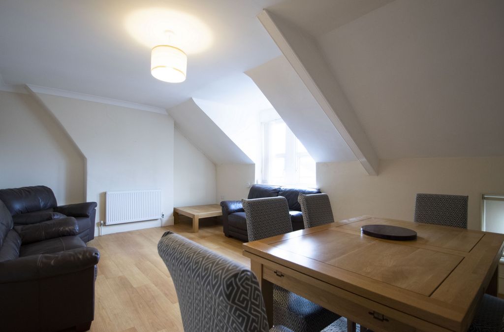 Property photo 2 of 10 Photo 2