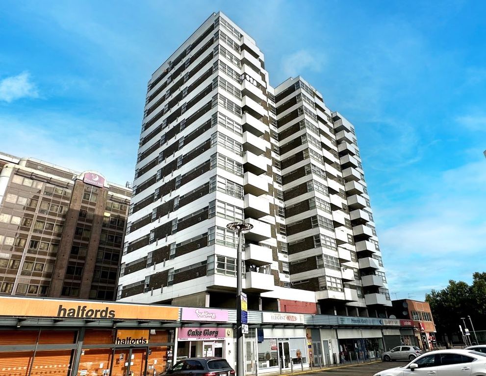 Property photo 1 of 11