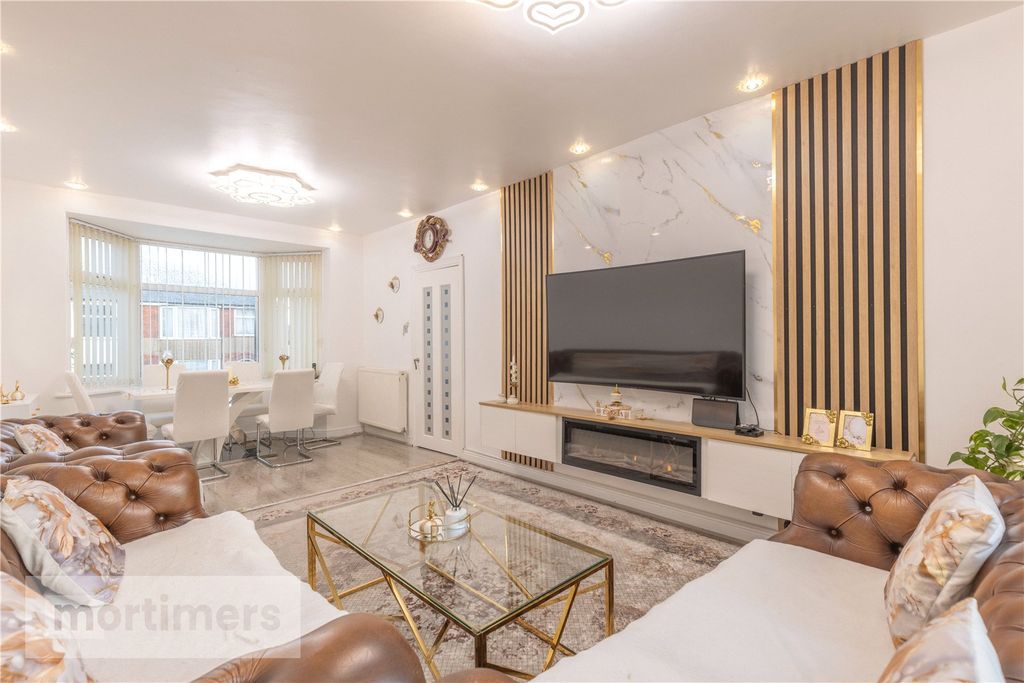 Property photo 2 of 20 Living Room