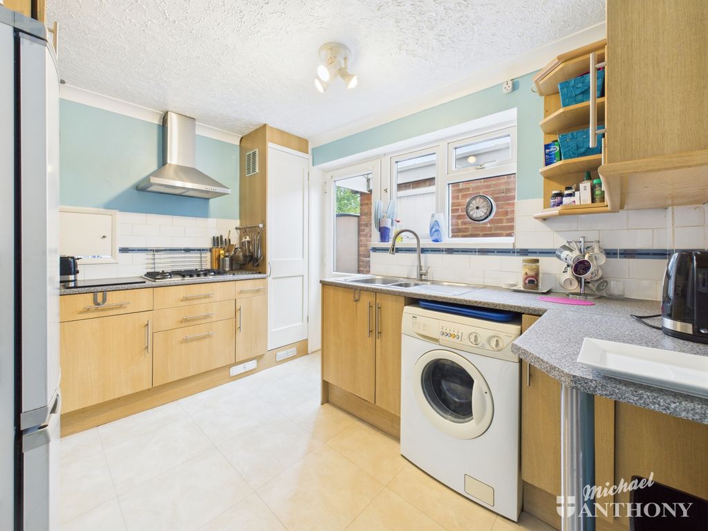 Property photo 2 of 13 Cam03852G0-Pr0348-Still004