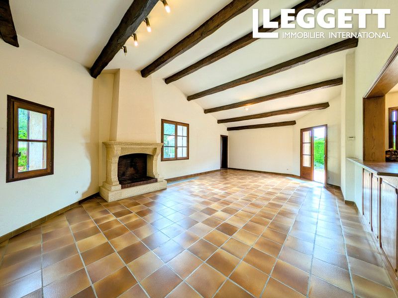 Property photo 3 of 10