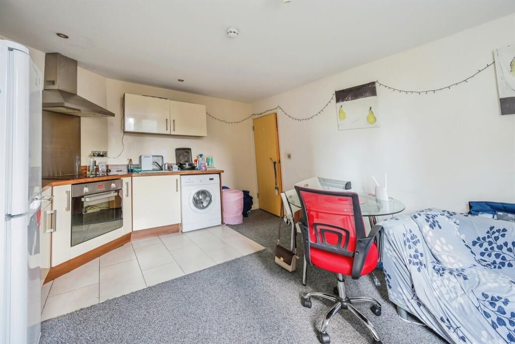 Property photo 3 of 7 Image