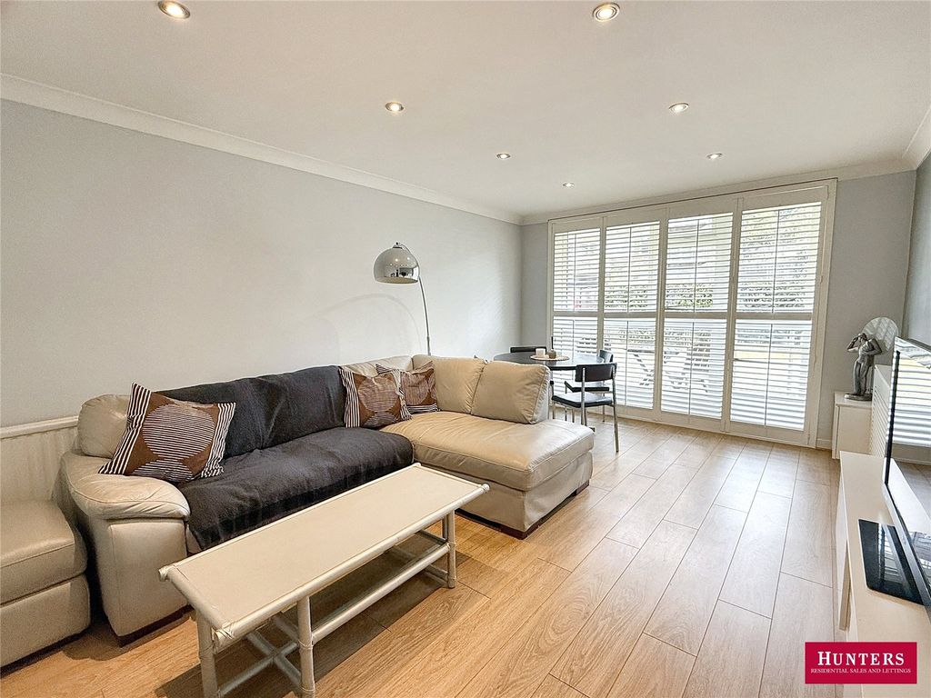 Property photo 3 of 17 Picture No. 09
