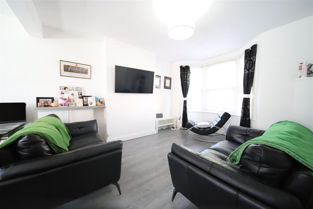 Property photo 2 of 10 Lounge 1.Jpg