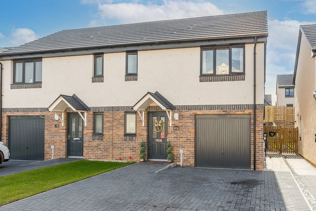 Property photo 1 of 26