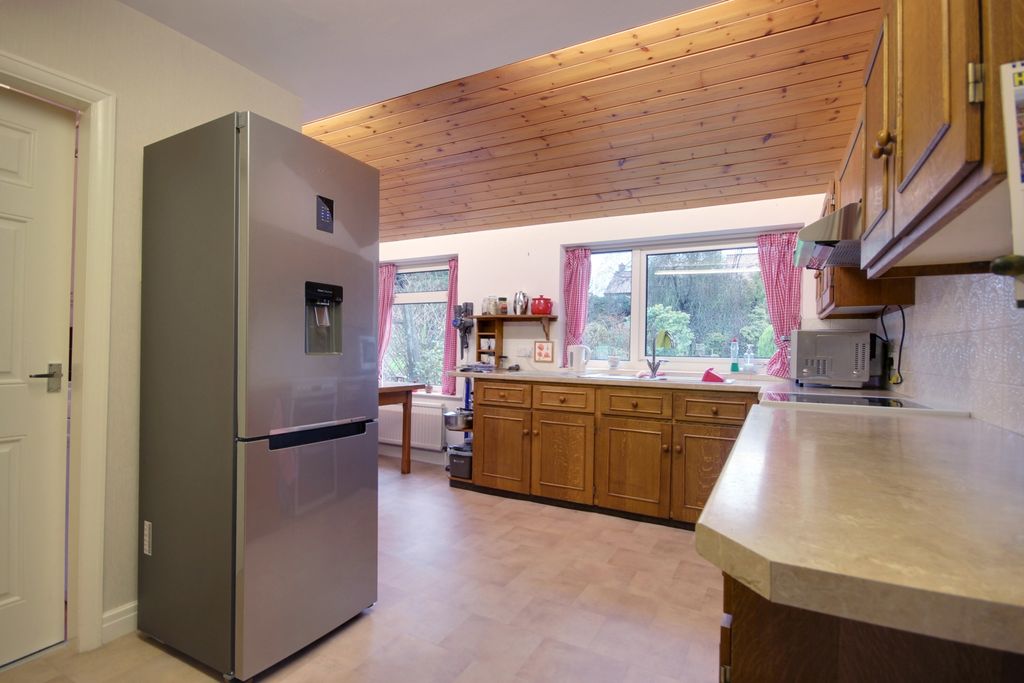 Property photo 3 of 26 1 Kit Din A