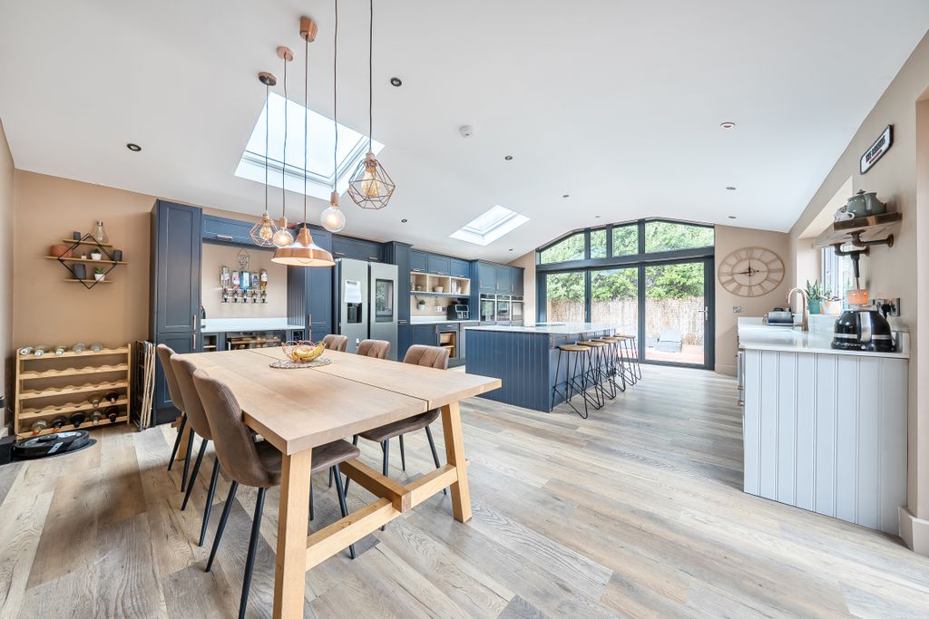 Property photo 2 of 27 1514385 (2)