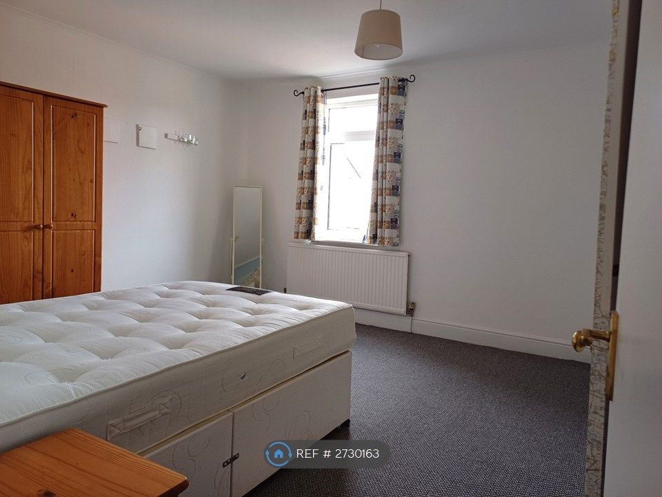 Property photo 1 of 9 Master Bedroom 1