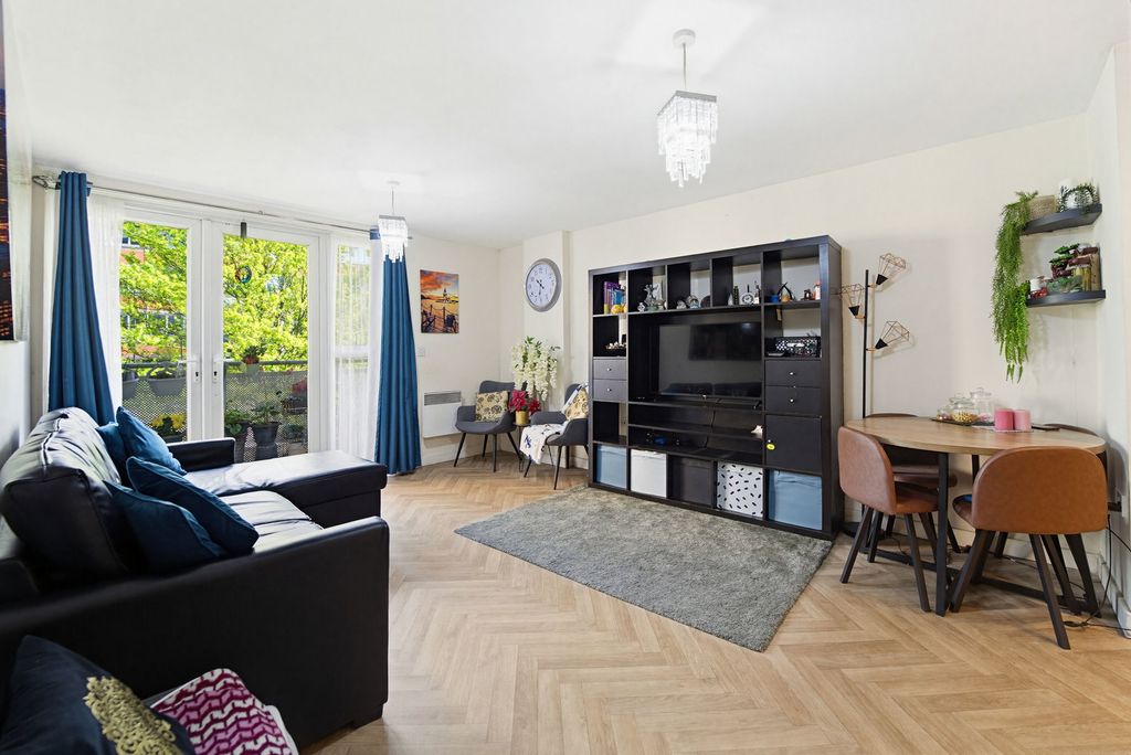 Property photo 2 of 11