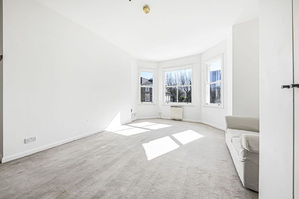 Property photo 3 of 9