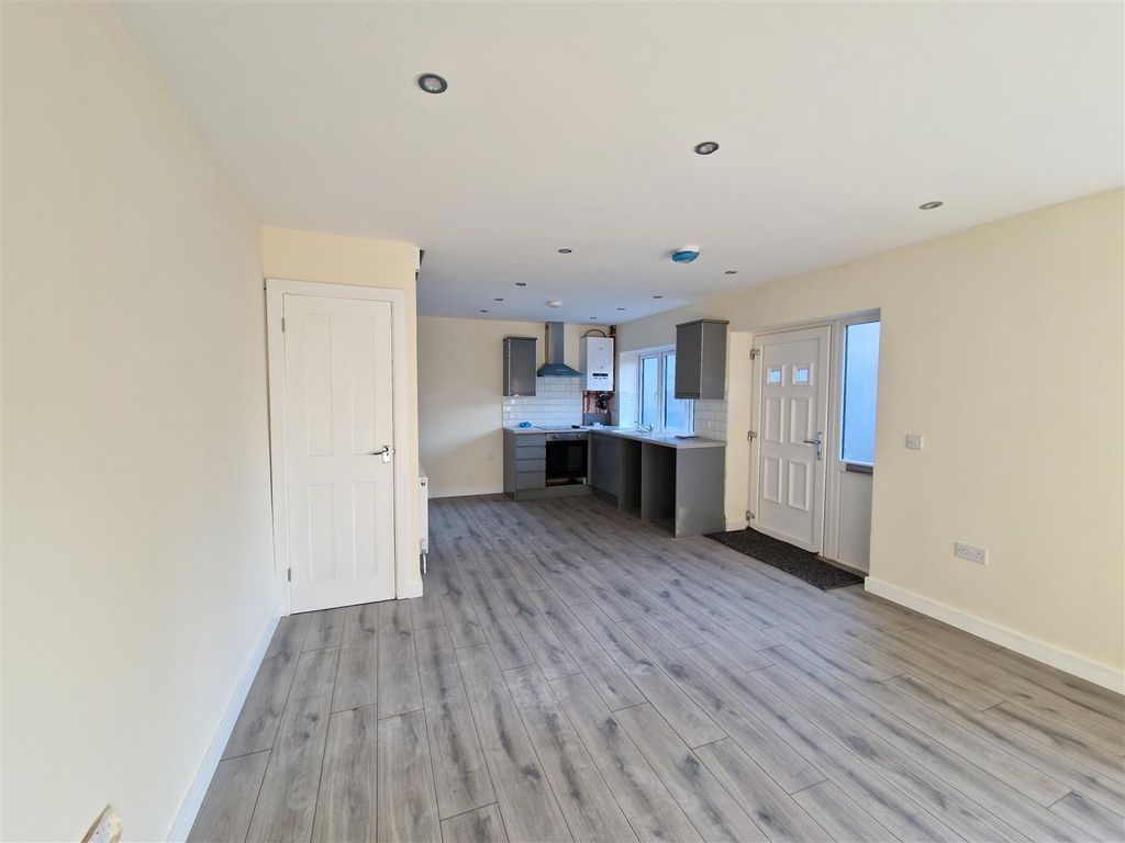 Property photo 3 of 5 Lounge Diner