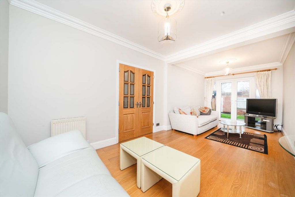 Property photo 2 of 9