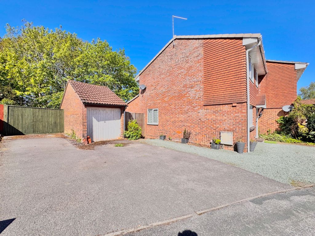 Property photo 2 of 19