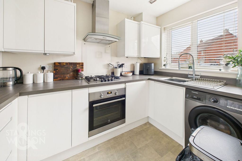 Property photo 3 of 15