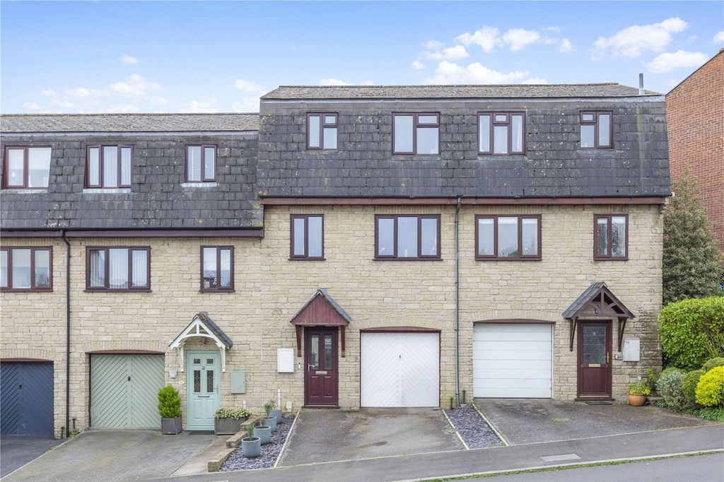 Property photo 1 of 20 Picture No. 02