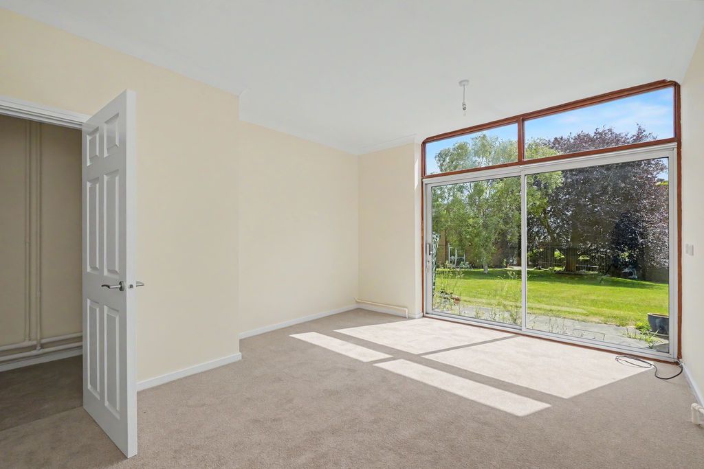 Property photo 3 of 17 Photo 13