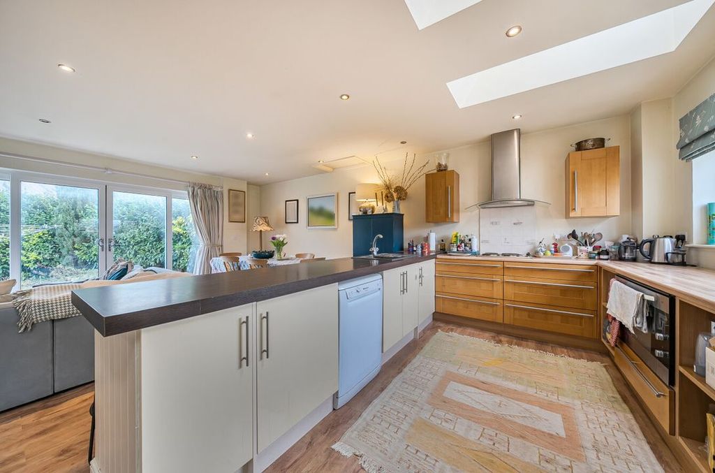 Property photo 3 of 11 140403911697B4F403754E