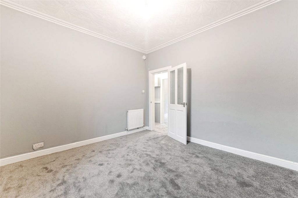 Property photo 3 of 13 Living Room