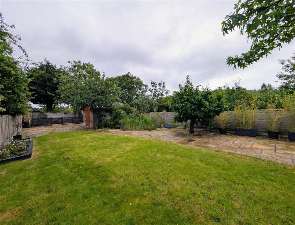 Property photo 3 of 17