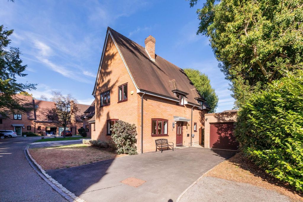 Property photo 1 of 18
