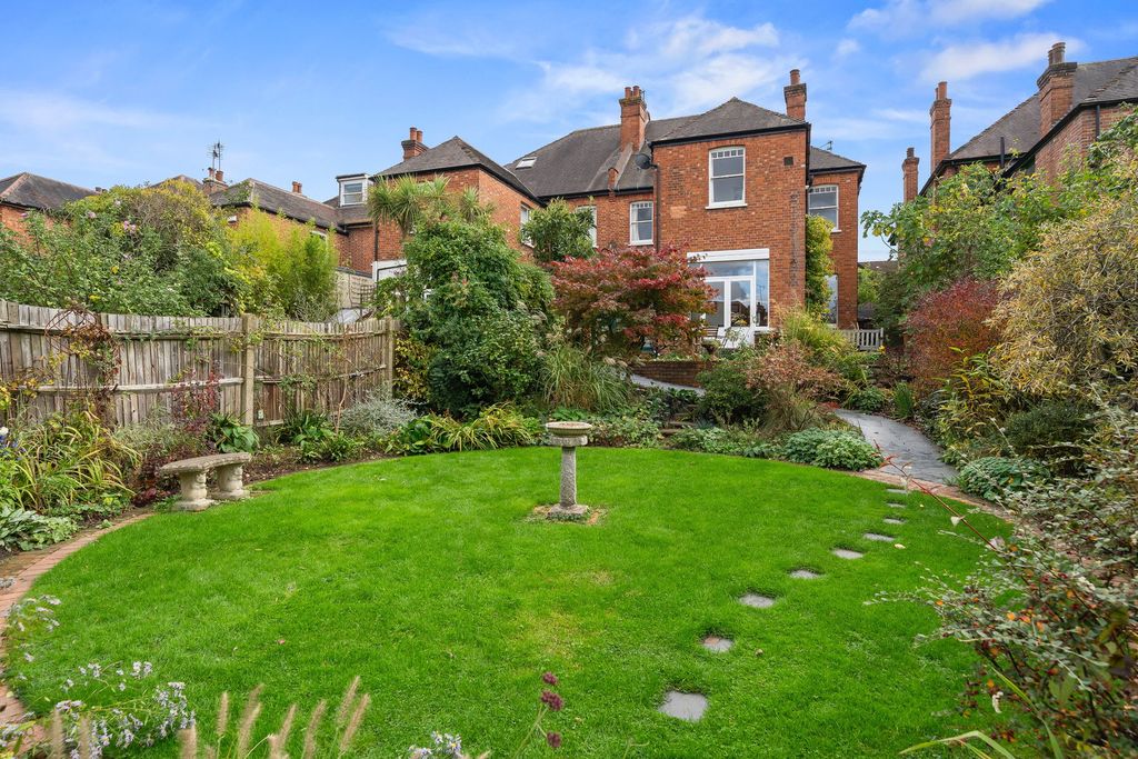 Property photo 2 of 9