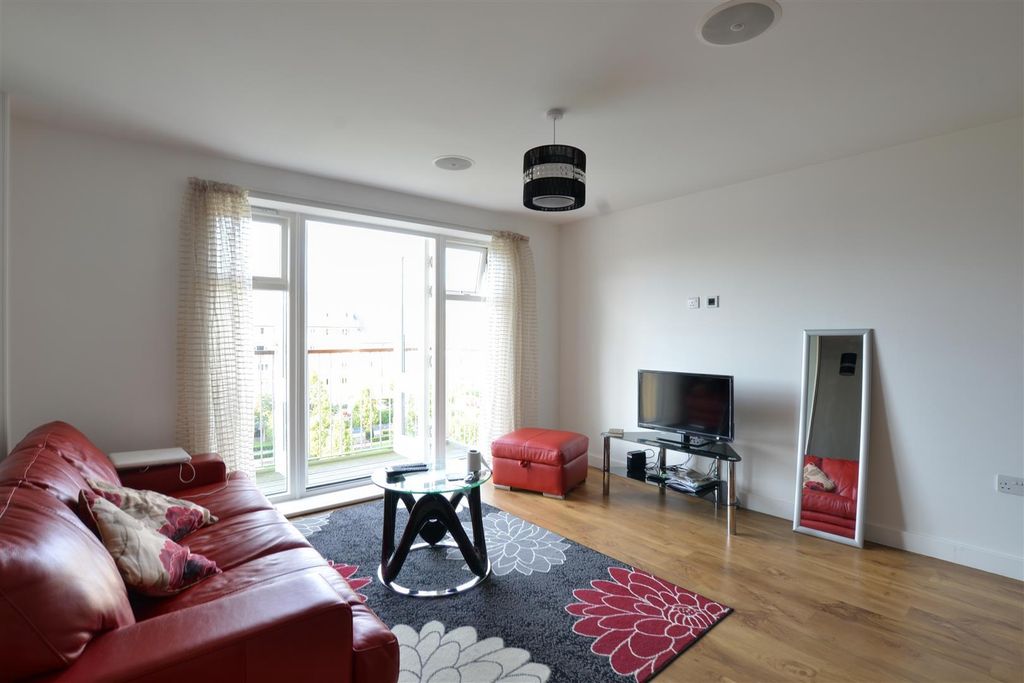 Property photo 3 of 11