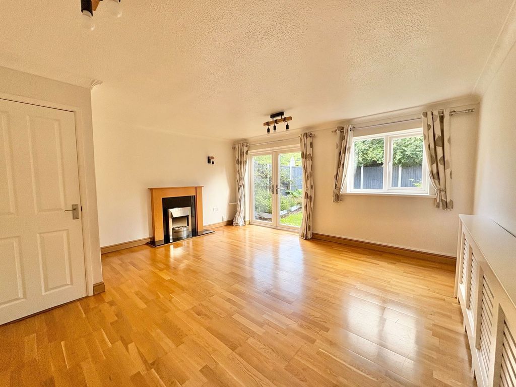 Property photo 3 of 21