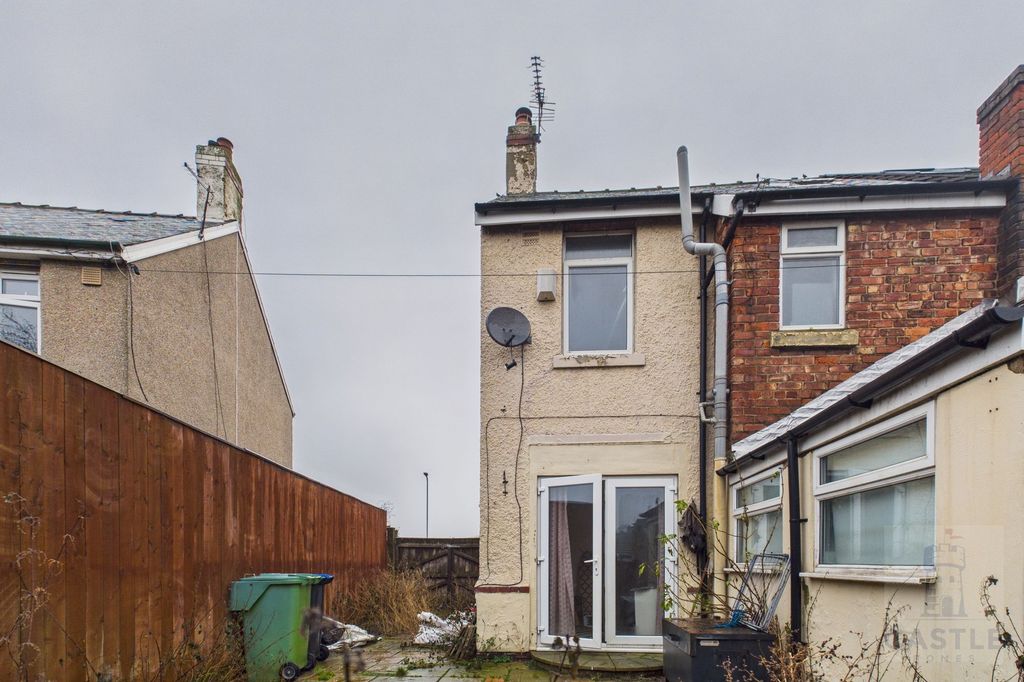 Property photo 3 of 23