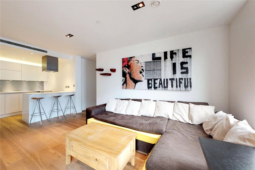 Property photo 2 of 15 Picture No. 30