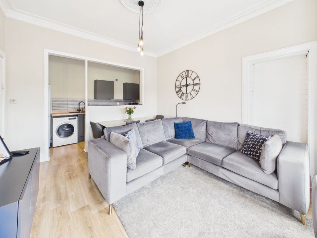 1 bed flat for saleDundyvan Road, Coatbridge ML5 photo 4