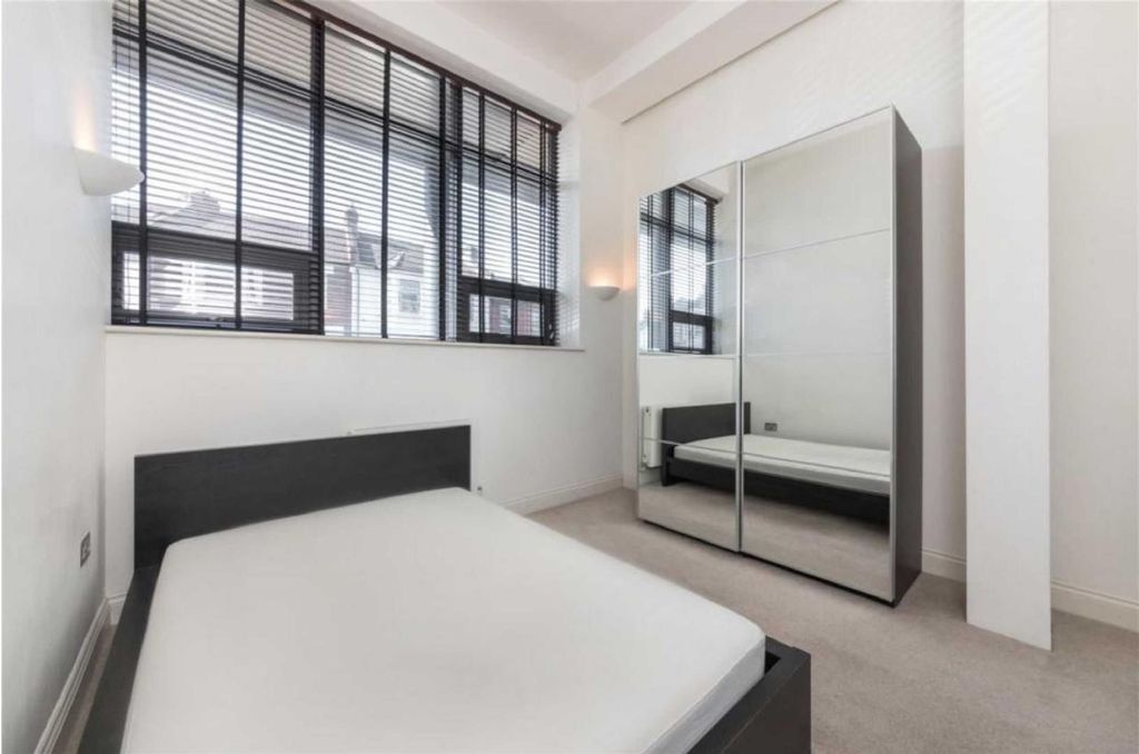 Property photo 2 of 7 Property-Photo-755