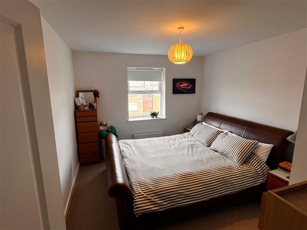 Property photo 3 of 7 Bedroom 1