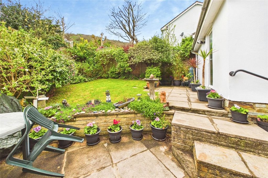 Property photo 3 of 13 Picture No. 20