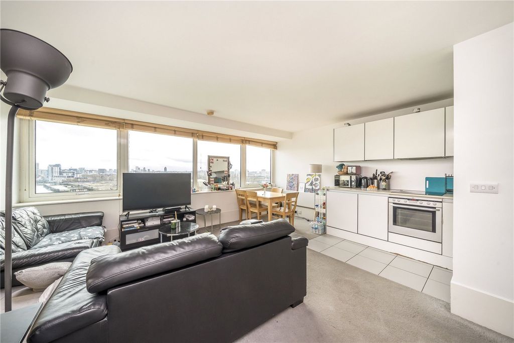 Property photo 2 of 8 Picture No. 23