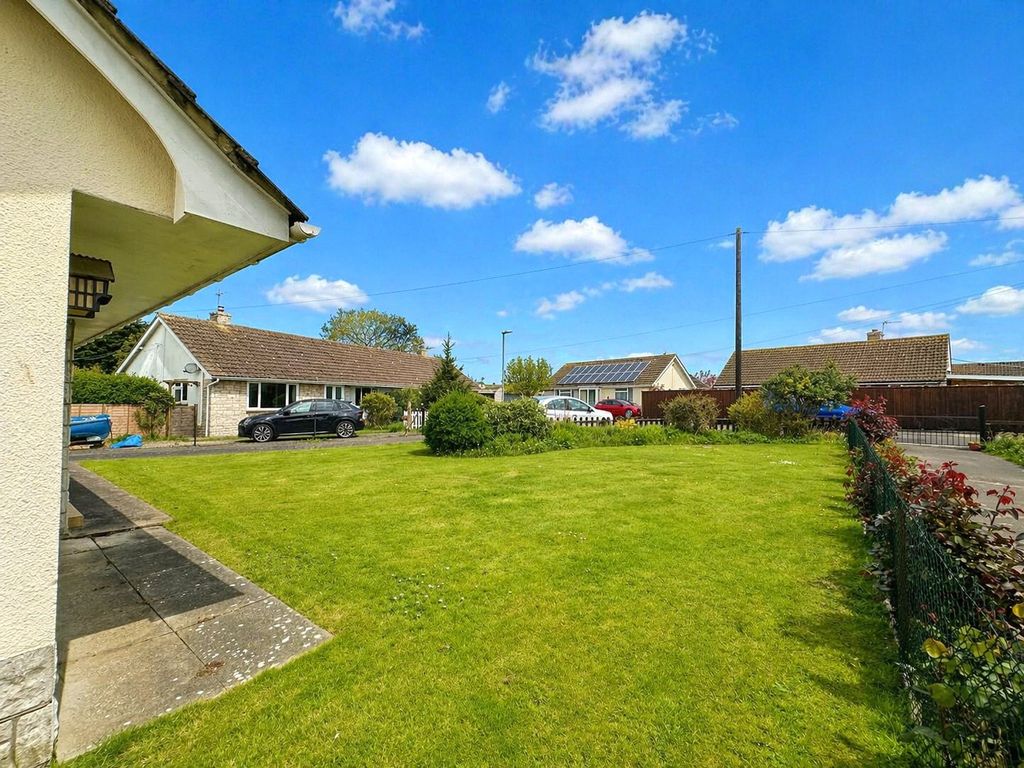 Property photo 2 of 17 Picture No. 01